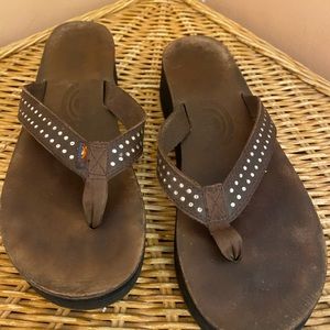 7.5 platform brown with rhinestones